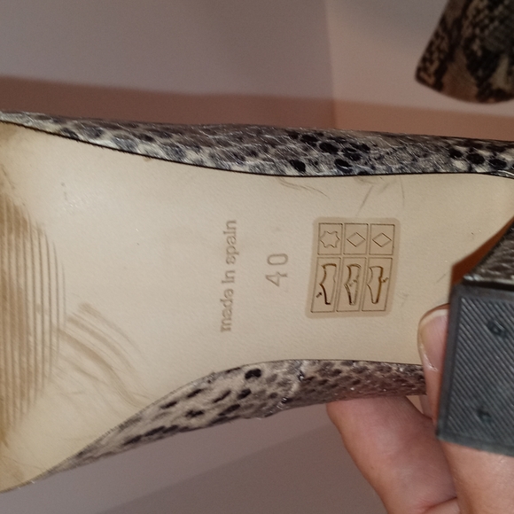 Ladie's Heels - Picture 6 of 8